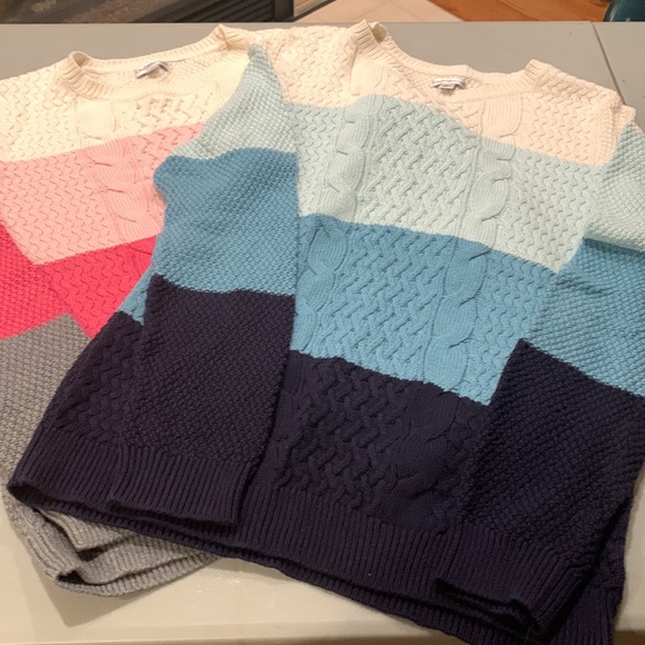 Croft & Barrow set of 2 Cable Knit Sweater’s - Picture 2 of 9
